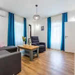 In With Sauna Σπίτι διακοπών Zlobin