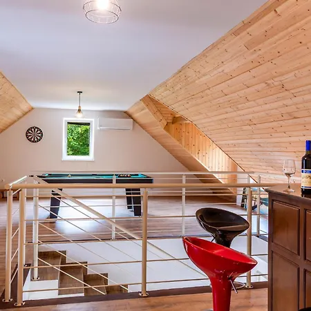 In With Sauna Dom wakacyjny Zlobin